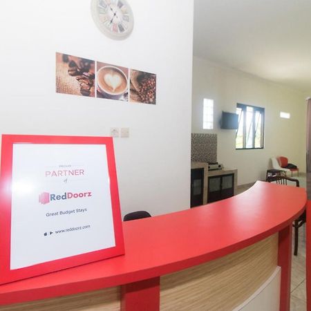 Reddoorz Syariah Near Stasiun Madiun Hotel Kültér fotó