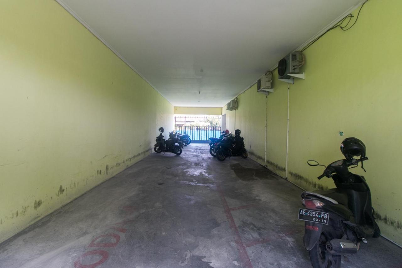 Reddoorz Syariah Near Stasiun Madiun Hotel Kültér fotó